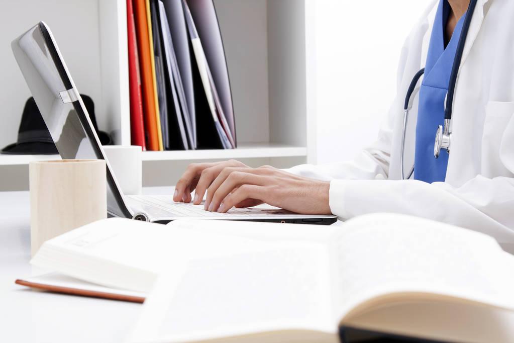 面向廣大醫(yī)院用戶提供“線上+線下”鏈?zhǔn)椒?wù)體系，延伸高端影像診斷資源下基層，提升廣大群眾的就診滿意度。