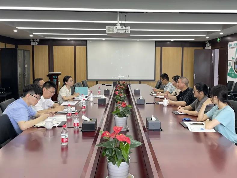 浙江省經(jīng)信廳生物醫(yī)藥產(chǎn)業(yè)處處長(zhǎng)盧建波一行蒞臨健培科技考察調(diào)研