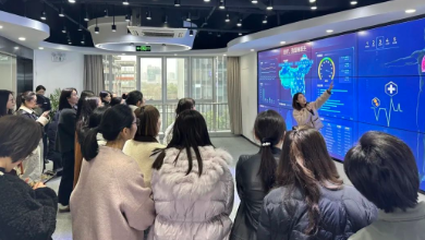 蕭山華數(shù)考察團(tuán)赴健培科技考察調(diào)研